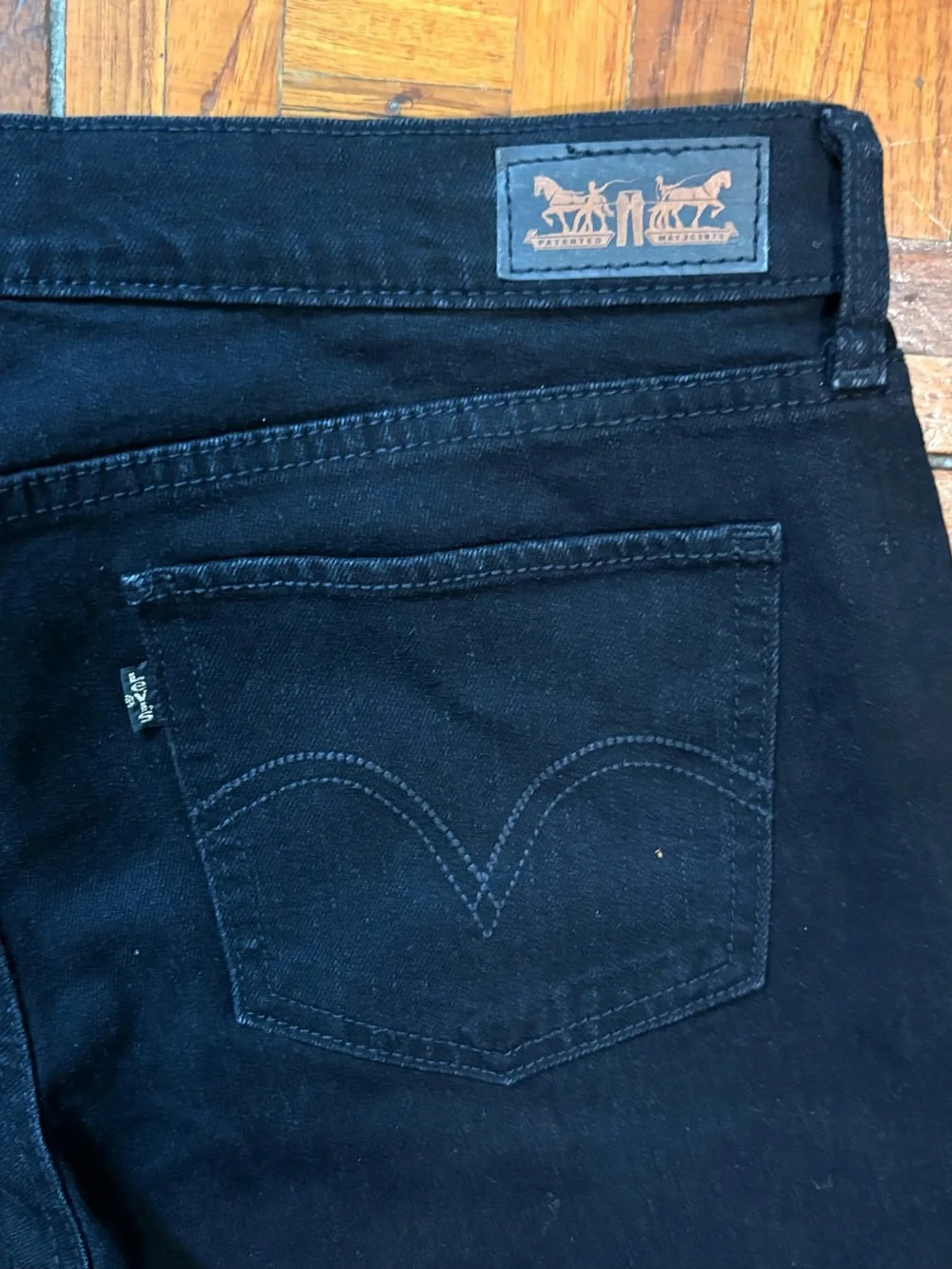 New Levi's 524 Too Superlow Men's Black Denim Jeans 31 x 32